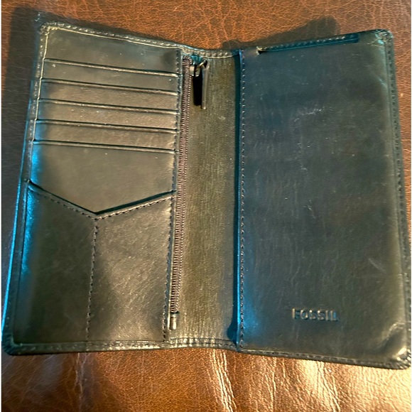 Fossil Accessories Fossil Mens Wallet Passport Card Holder Zippered
